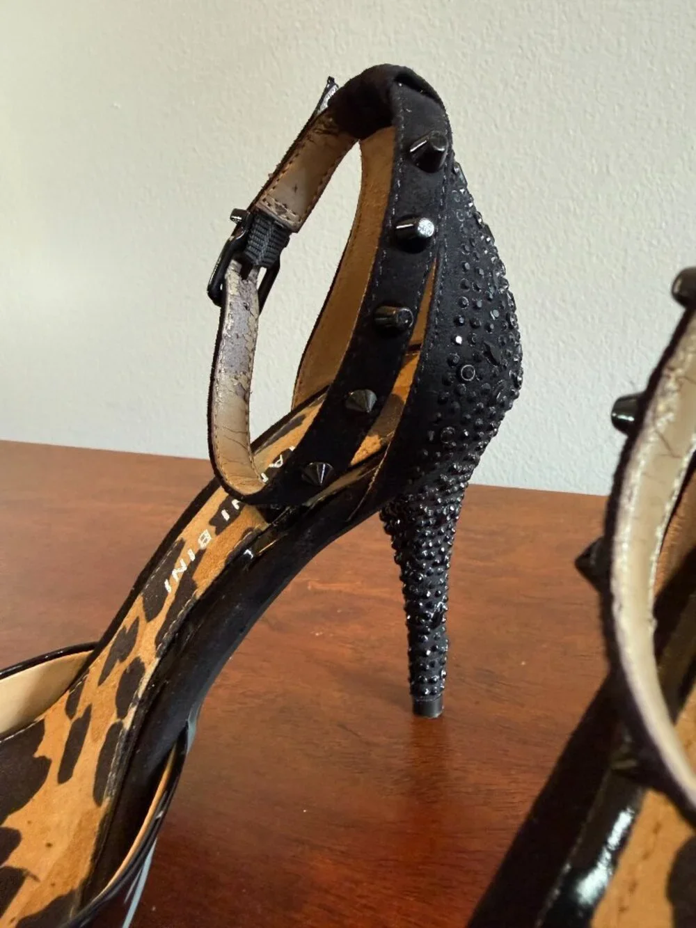 Gianni Bini Black Patent Leather D'Orsay Pumps Leopard Lining Ankle Strap Heels